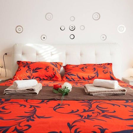 Residenza Larissa Luxury 1 Apartment เวโรนา ภายนอก รูปภาพ