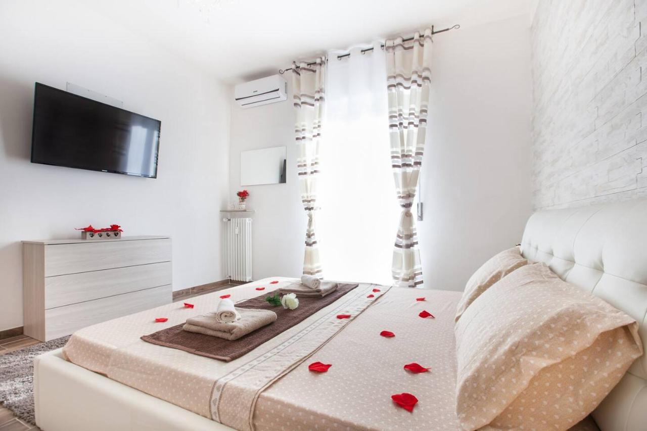 Residenza Larissa Luxury 1 Apartment เวโรนา ภายนอก รูปภาพ